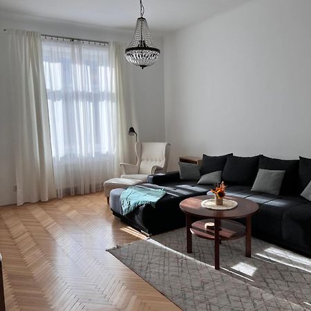 Stylish Flat In City Centre Bratislava Exterior photo