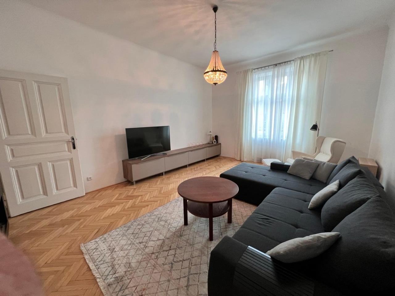 Stylish Flat In City Centre Bratislava Exterior photo